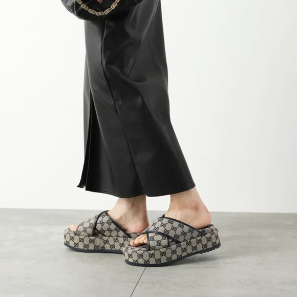 Gucci GG Criss Cross Platform Slide Sandals - Picture 9 of 10